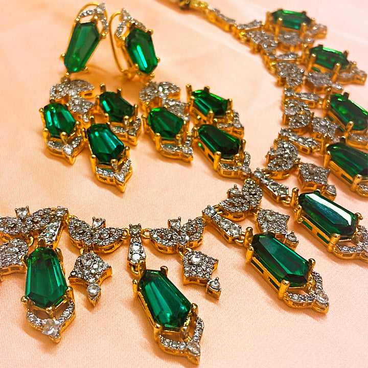 Sabreen Jurao Set – Handmade Gold Plated Cubic Zirconia Choker, Earrings & Bindiya