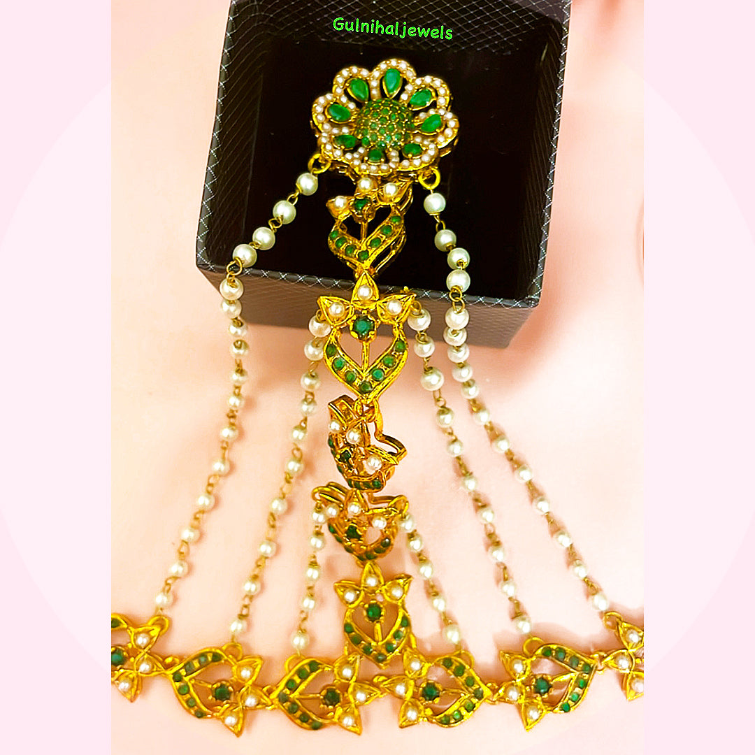 Customizable Emerald Green Kundan Ring Bracelet Combo With Pearl Detailing