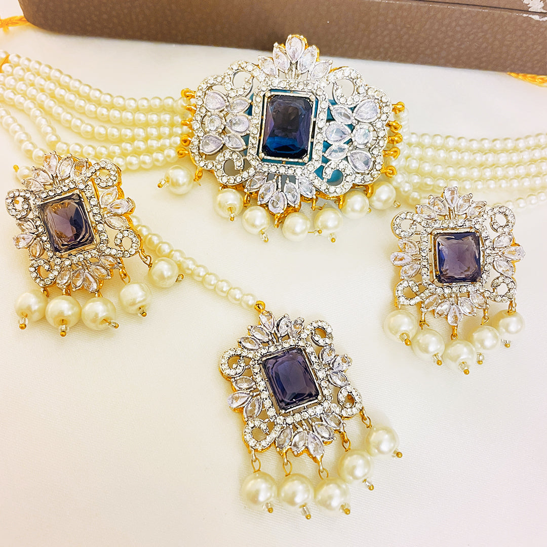 Mahnoor Four-Piece Kundan Set