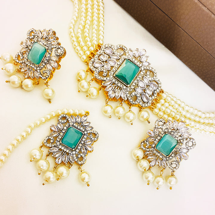 Mahnoor Four-Piece Kundan Set