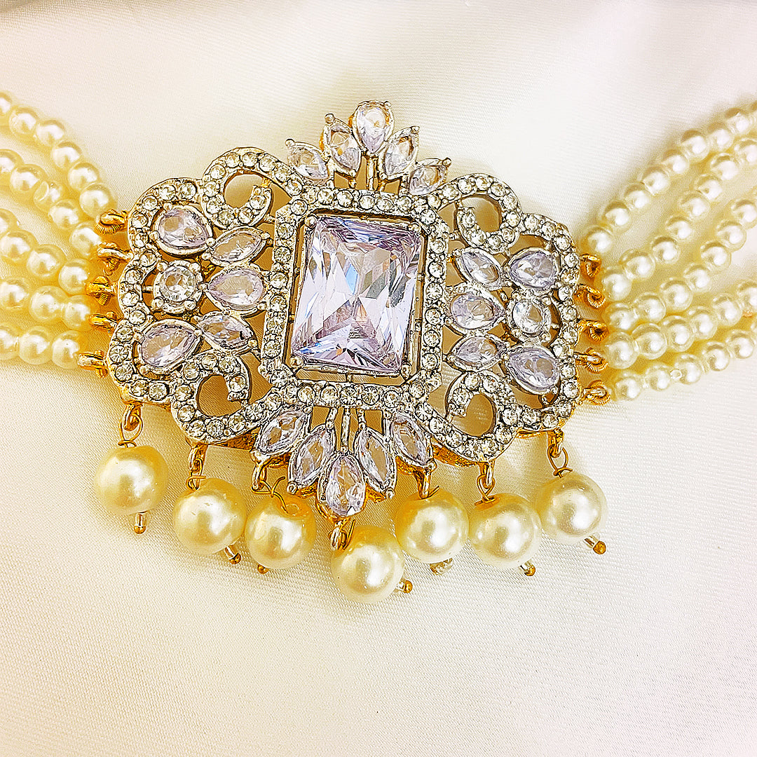 Mahnoor Four-Piece Kundan Set