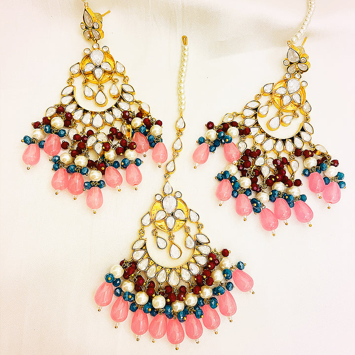 Noorain Tappa Kundan Gold-Plated Set – Handcrafted Earrings & Bindiya With Pink Droplet Hangings