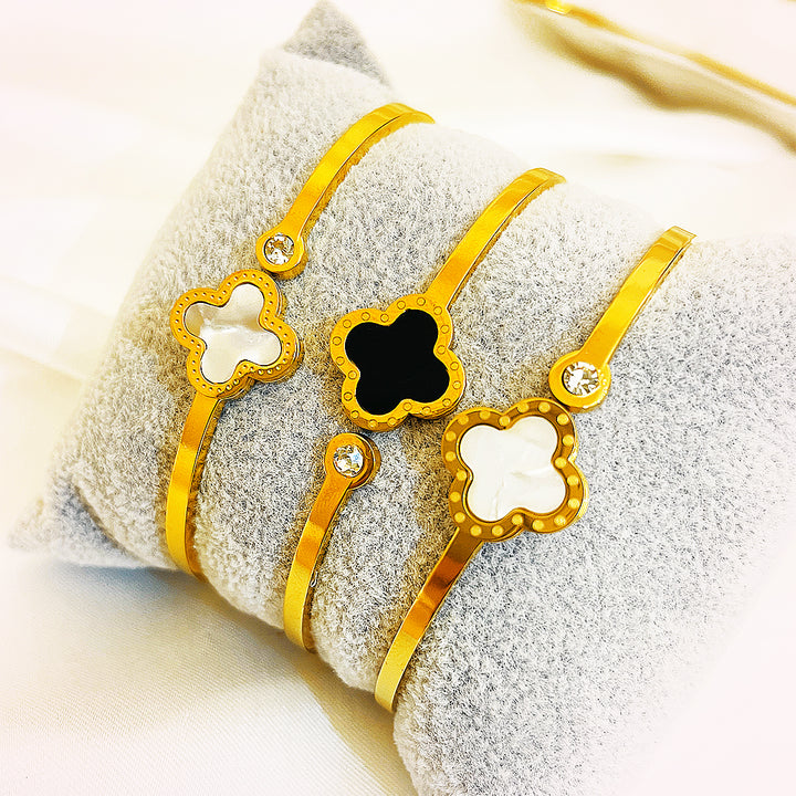 Auriella Clover Flower Stainless Steel Bracelet – 18K Gold Plated