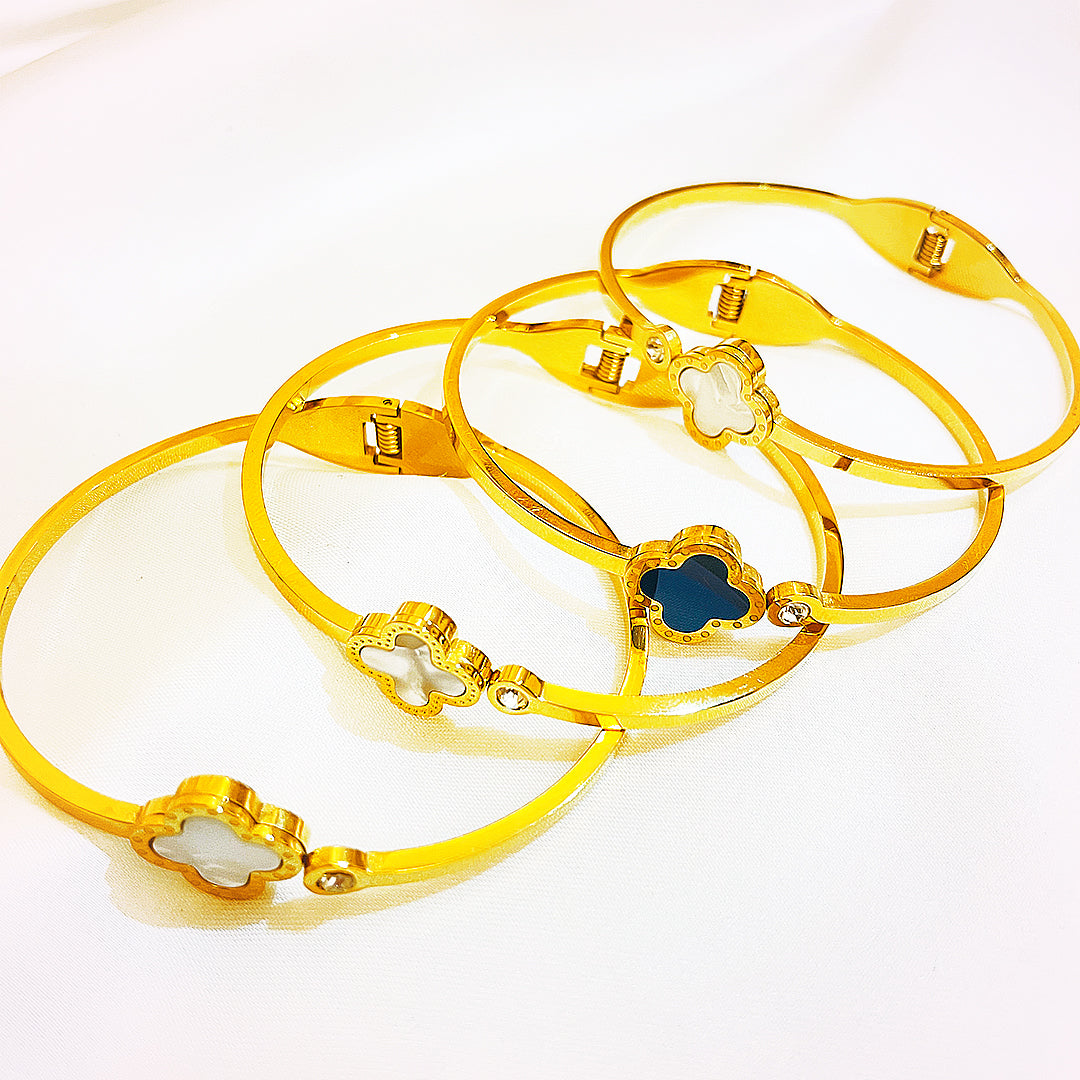 Auriella Clover Flower Stainless Steel Bracelet – 18K Gold Plated