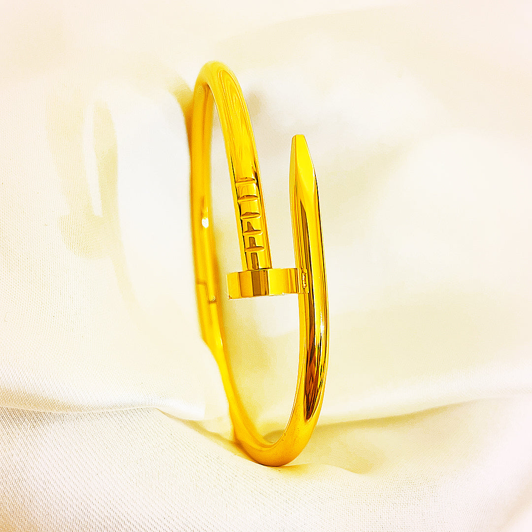 Maris Nail-Head Stainless Steel Bangles – Plain & Crystal Variants, 18K Gold Plated