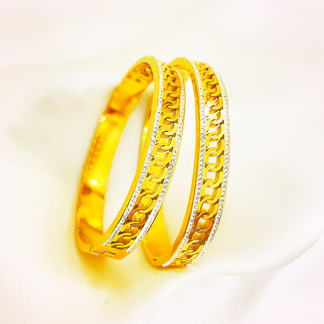 Juliette Crystal-Edged Lattice Stainless Steel Bangles – 18K Gold Plated