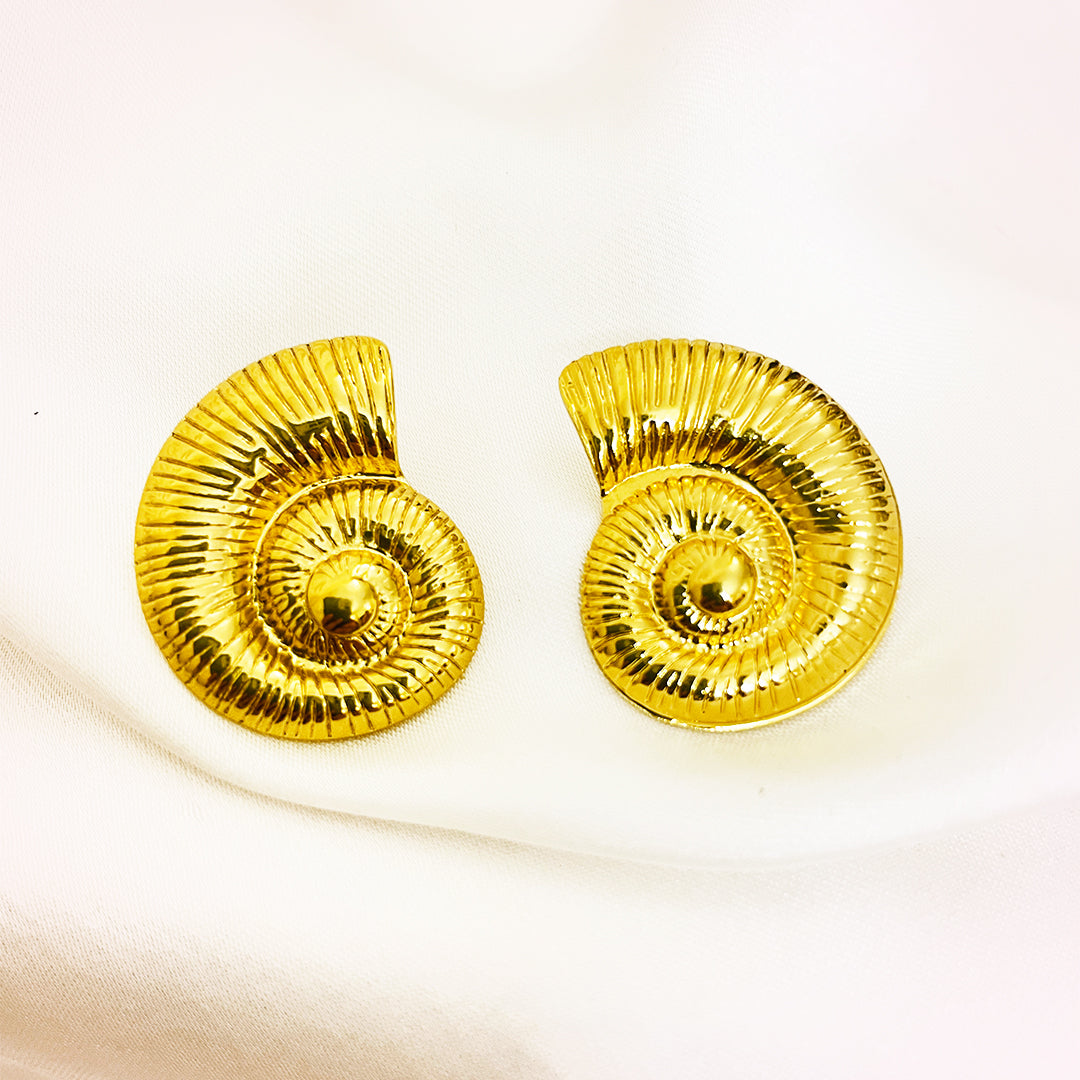 Lunette Spiral Textured Gold Stud Earrings