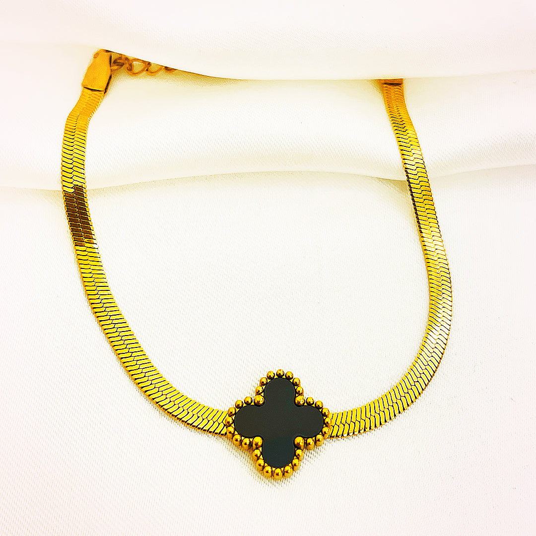 Elvina Clover Herringbone Stainless Steel Bracelet – 18K Gold Plated