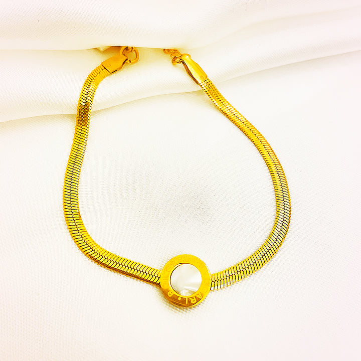 Calista Mother-Of-Pearl Circle Stainless Steel Bracelet – 18K Gold Plated
