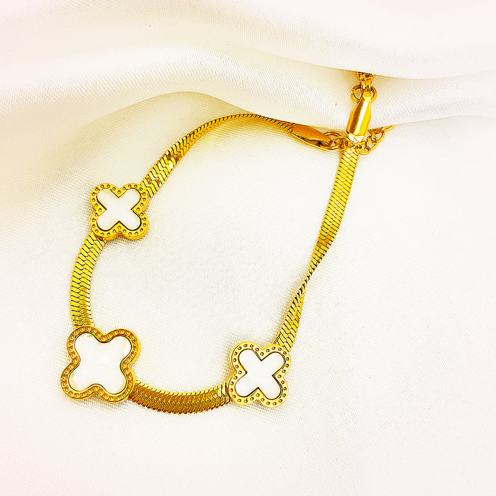 Seliora Black & White Clover Charm Bracelet