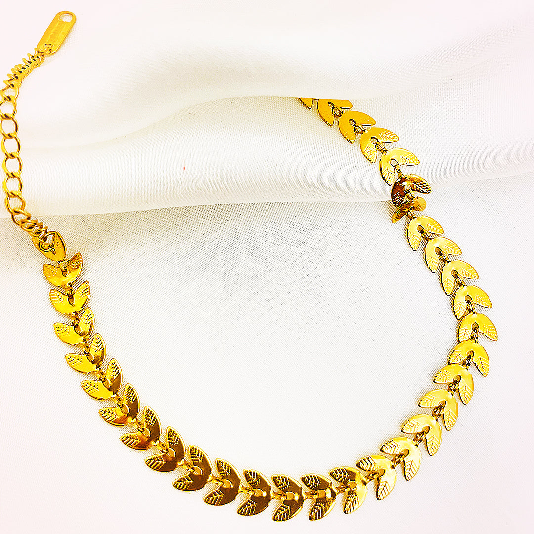 Celestia Leaf-Motif Stainless Steel Bracelet – 18K Gold Plated
