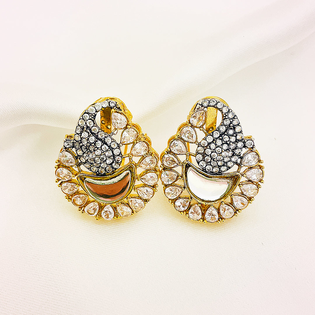 Mahnoor Paisley-Style Kundan Earrings