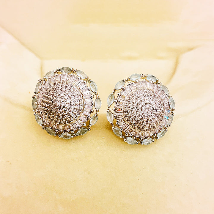 Solenne - Radiant Halo Studs