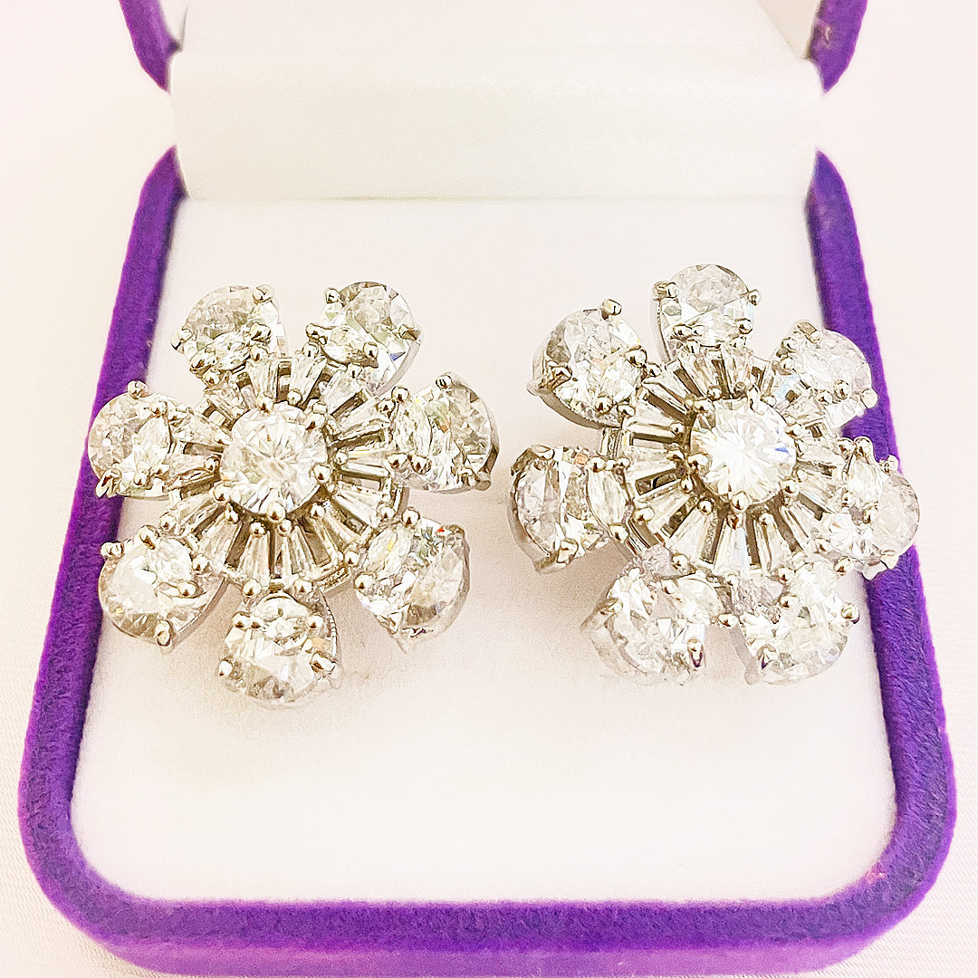 Taviana Studs - Floral Halo Elegance