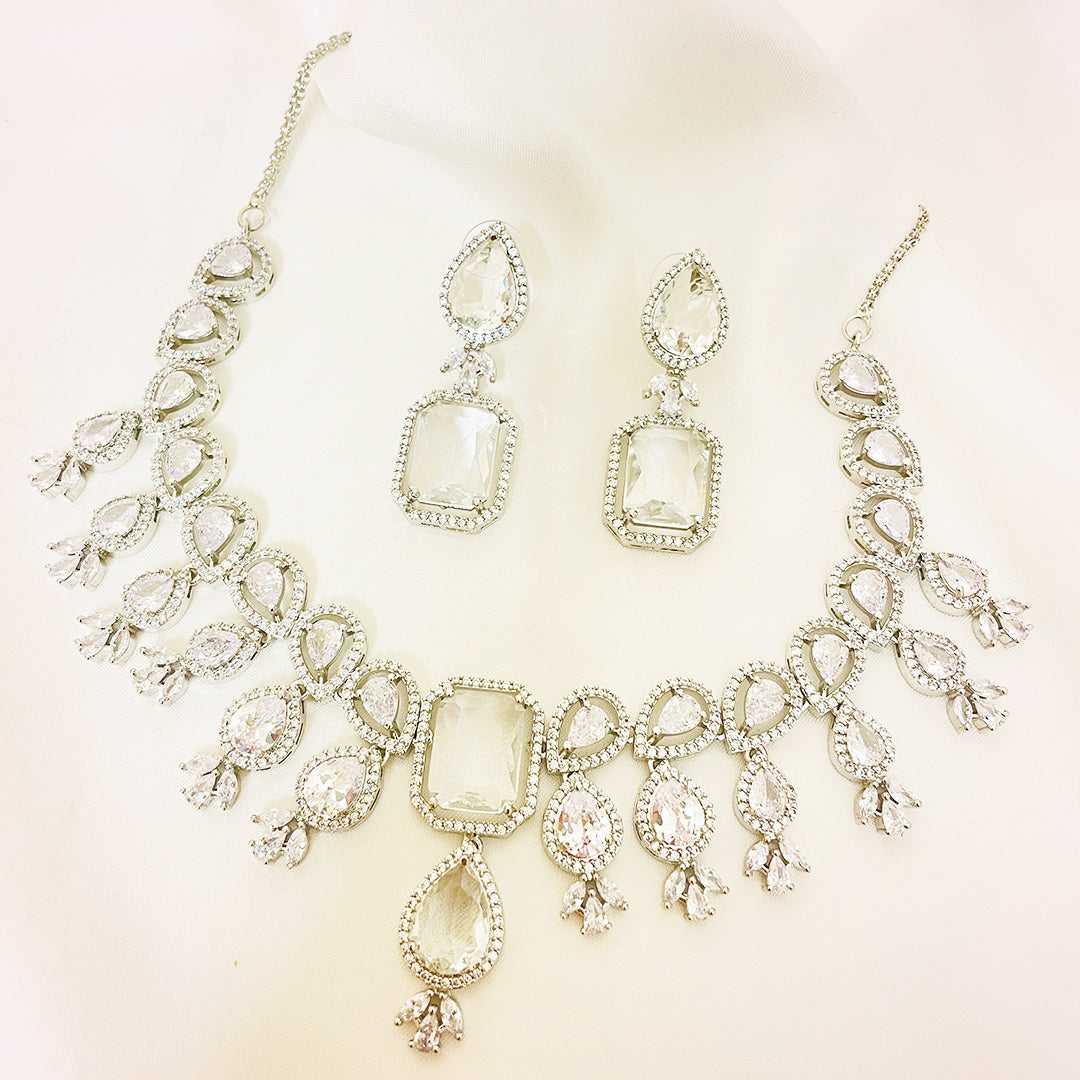 Ayla Bridal Necklace Set With Earrings & Bindiya