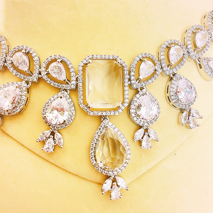 Ayla Bridal Necklace Set With Earrings & Bindiya