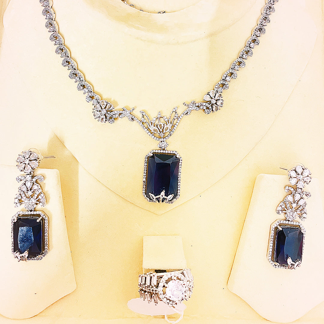 Laila Regal Pendant Necklace Set With Bindiya