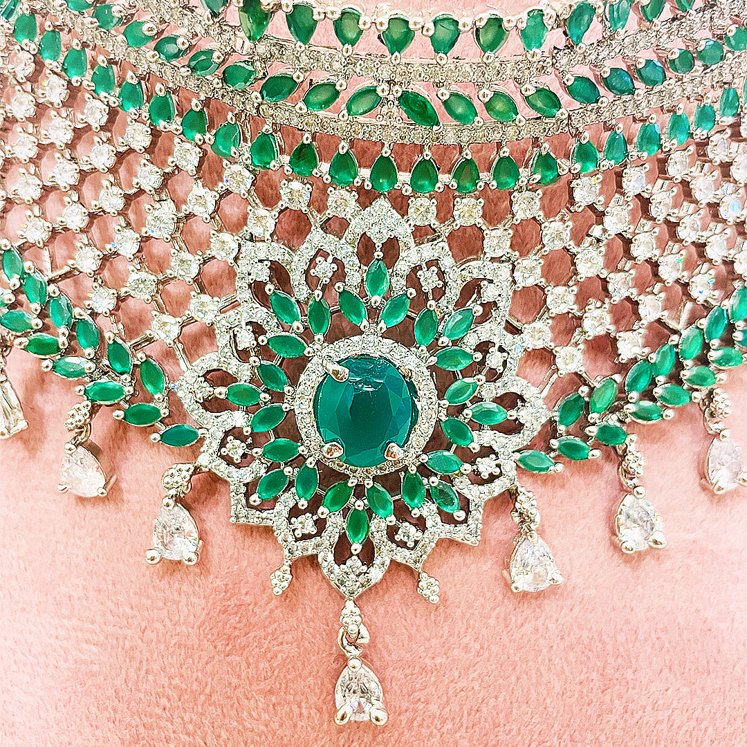 Lina Royal Emerald Choker Necklace Set With Bindiya