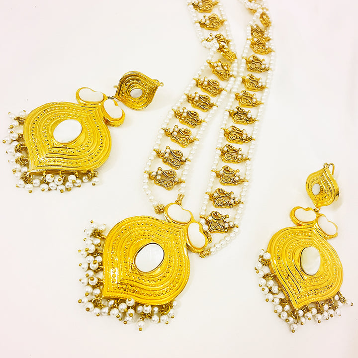Mahe Gold Plated Hand Carved Kundan Mala