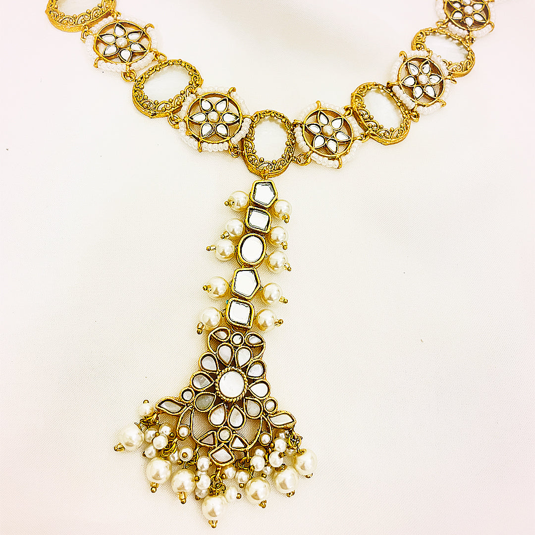 Afsana Kundan Matha Patti Headpiece With Floral & Geometric Detailing